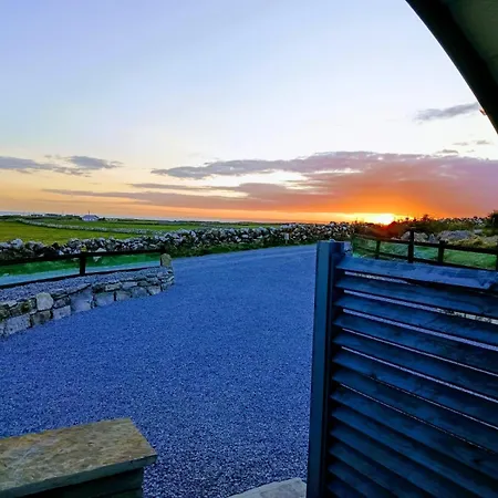 木屋 Hillside Hideaway *