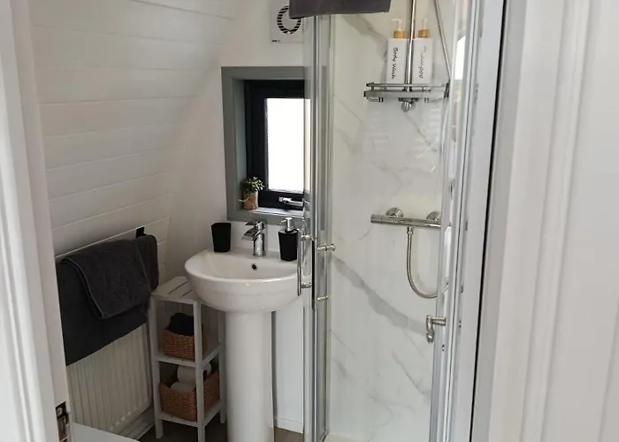 Hillside Hideaway 木屋